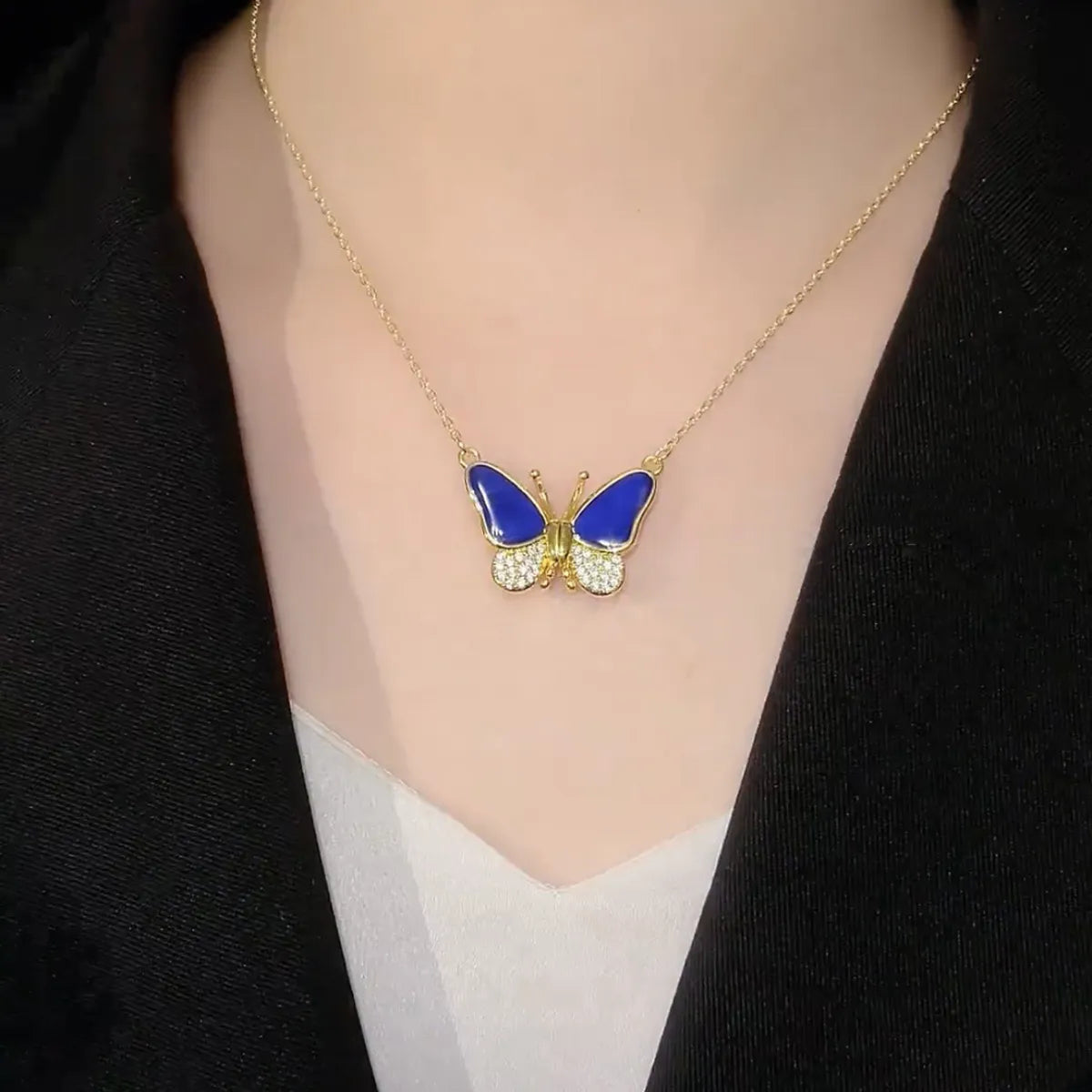 GlowFly Collar de Mariposa Mágico